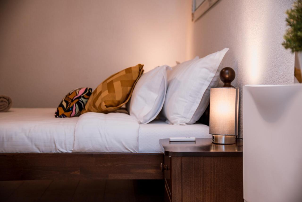Guest House Mylan Licko Petrovo Selo Exterior foto