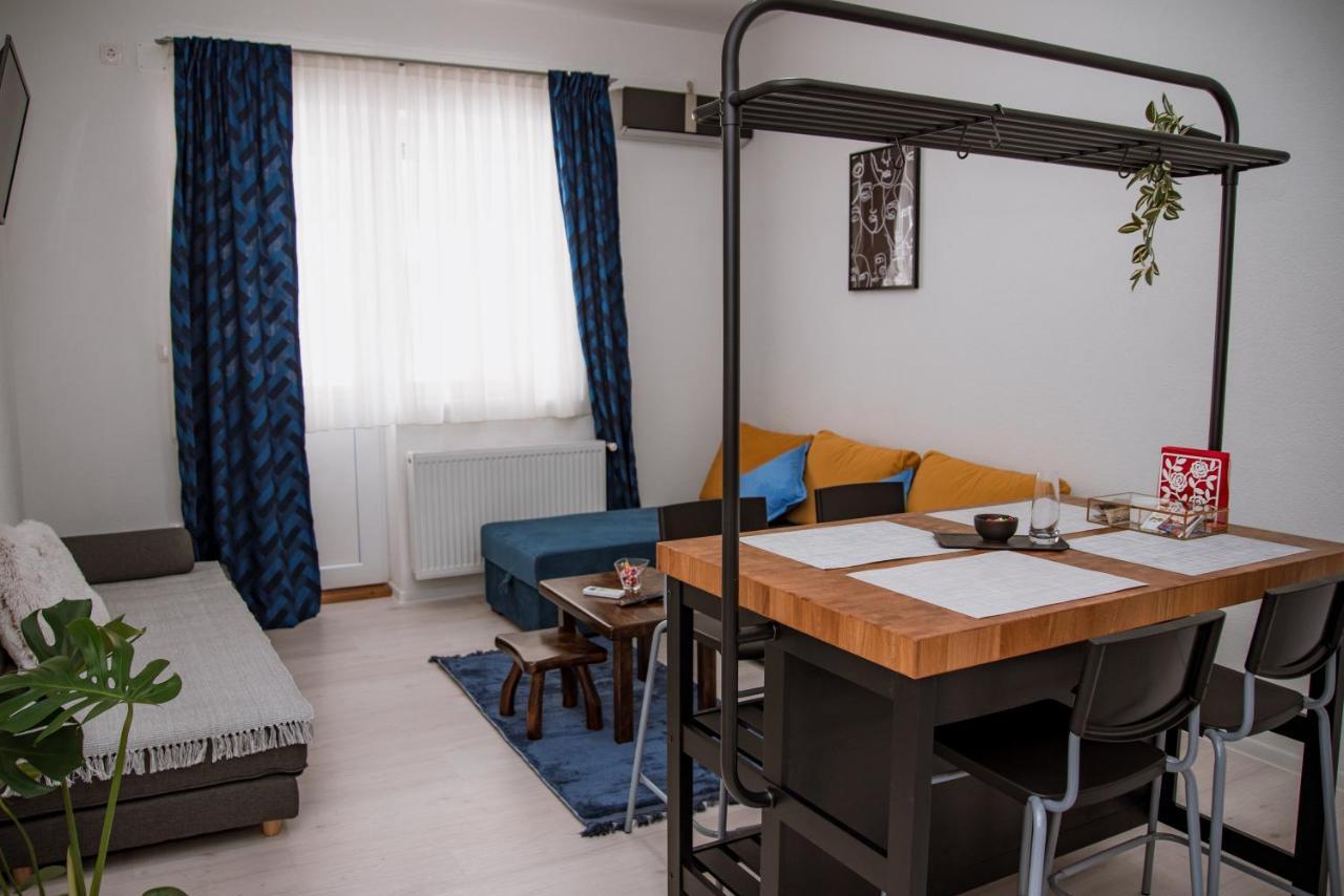 Guest House Mylan Licko Petrovo Selo Exterior foto
