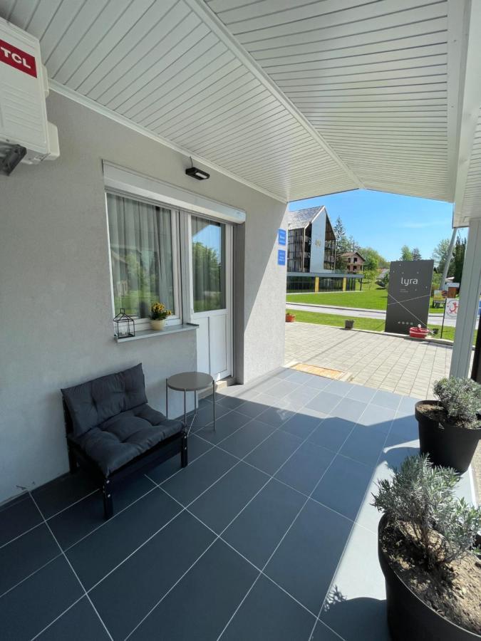 Guest House Mylan Licko Petrovo Selo Exterior foto